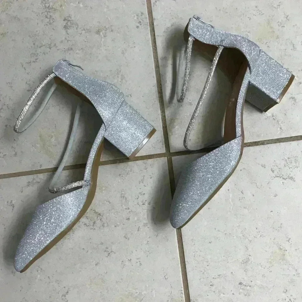 NWOT! 8.5 Holiday Glitter Heels - Picture 2 of 10